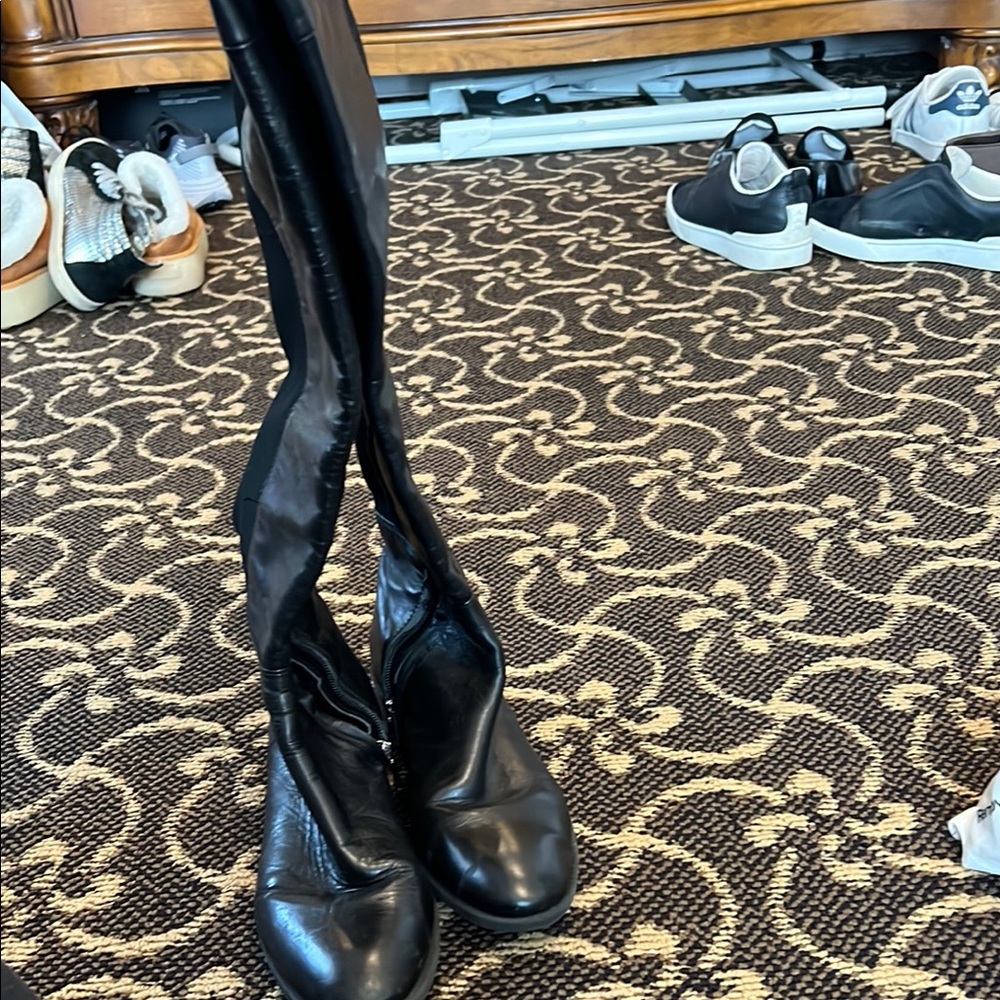 Elegant Black Women's Boots